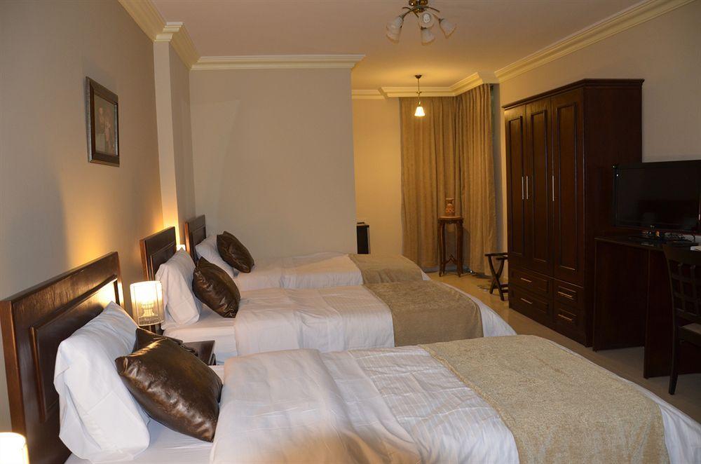 Saint John Hotel Madaba Exteriör bild