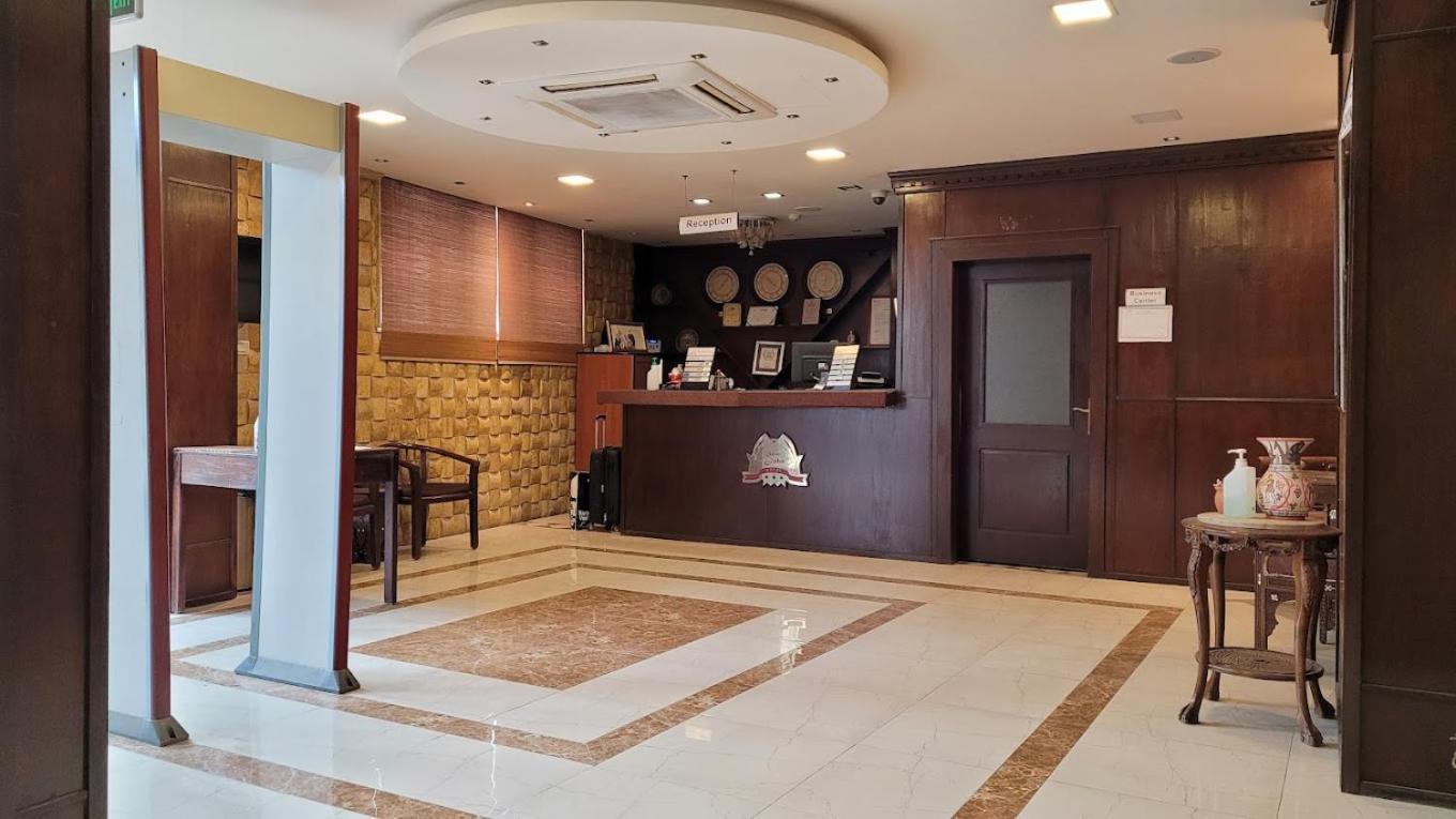 Saint John Hotel Madaba Exteriör bild