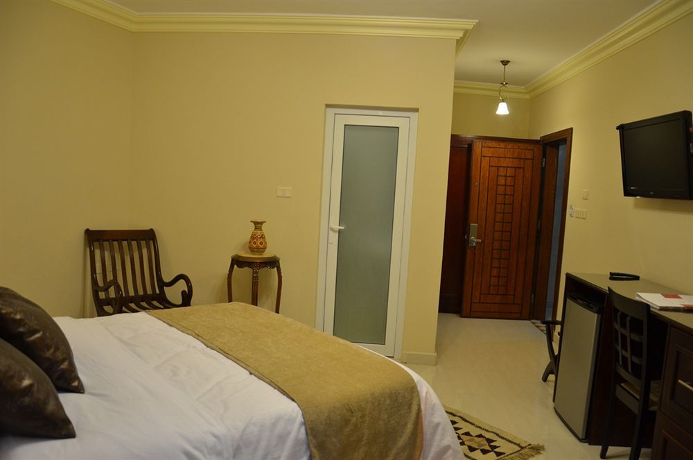 Saint John Hotel Madaba Exteriör bild