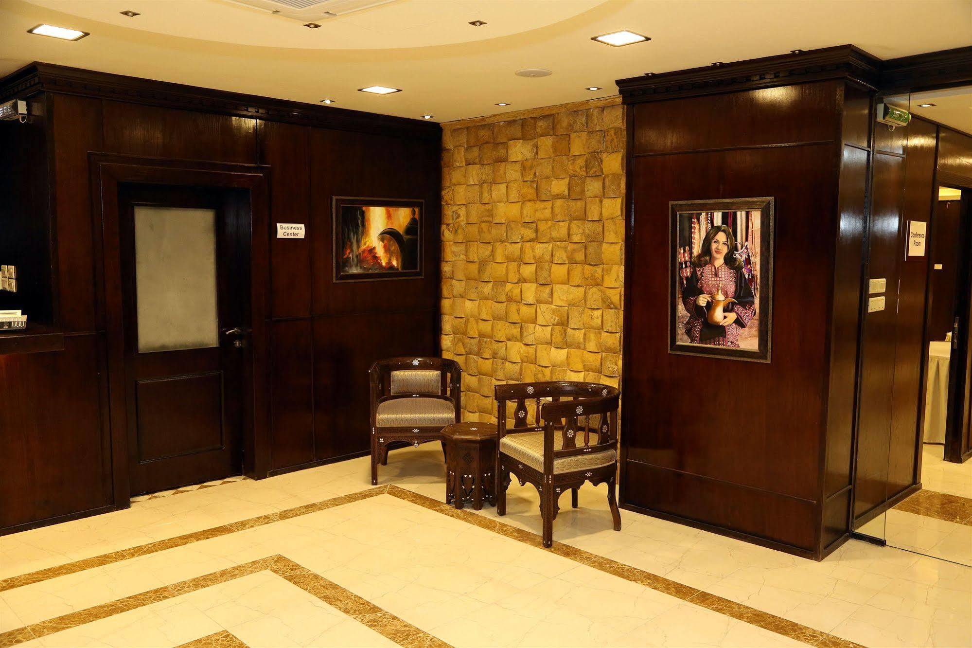 Saint John Hotel Madaba Exteriör bild