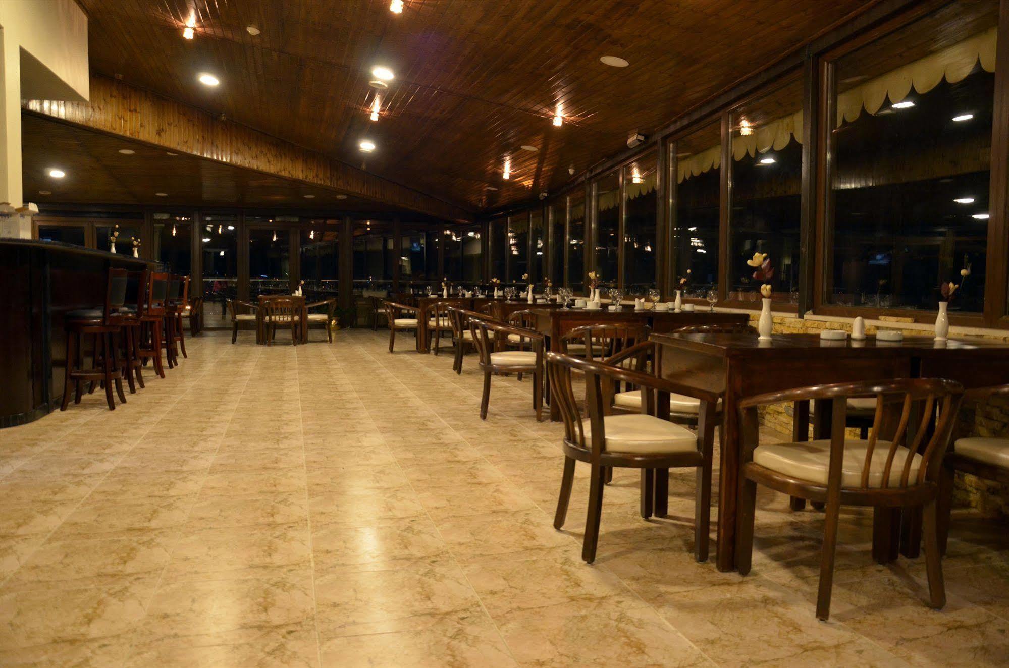 Saint John Hotel Madaba Exteriör bild